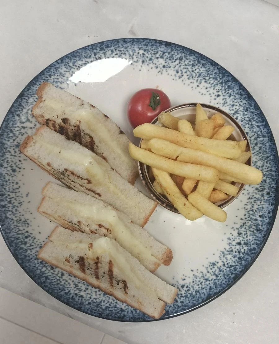 Çift Kaşarlı Tost